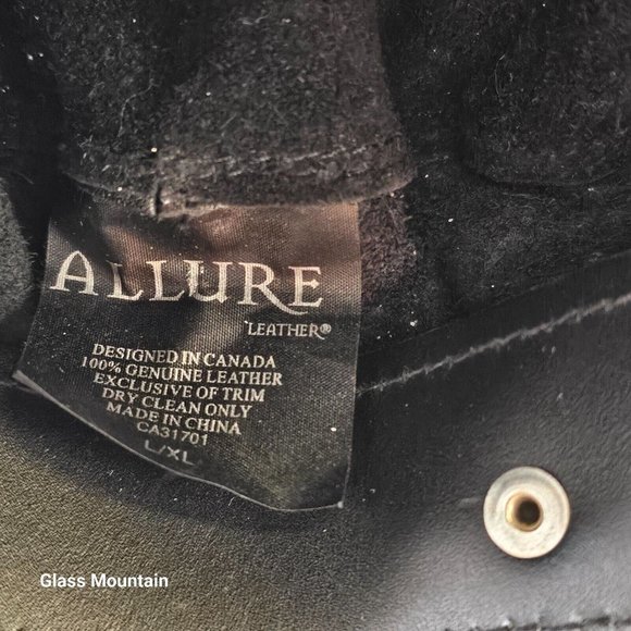 SOLD - Allure Vintage Genuine Muir Black Leather Chain & Studded Unisex Cap - Picture 9 of 10